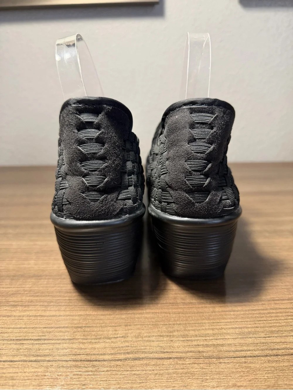 Bernie Mev. Maryjane Wedge Shoes 9 Black Woven Chunky Platform Comfort Clog